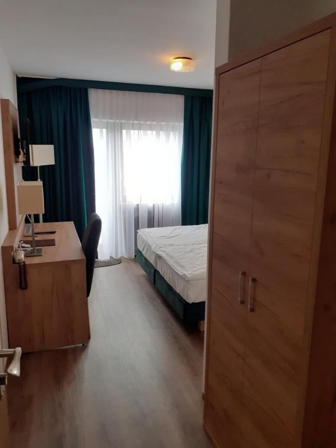 Land-Gut-Hotel Zum Alten Forsthaus - Aufladestation Fuer Elektroautos Hurtgenwald Экстерьер фото