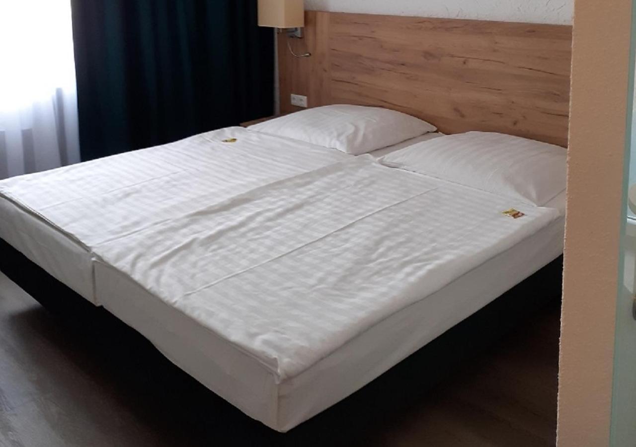 Land-Gut-Hotel Zum Alten Forsthaus - Aufladestation Fuer Elektroautos Hurtgenwald Экстерьер фото